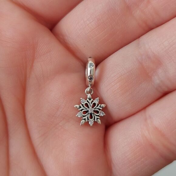 925 Sterling Silver Snowflake Charm - Picture 7 of 9